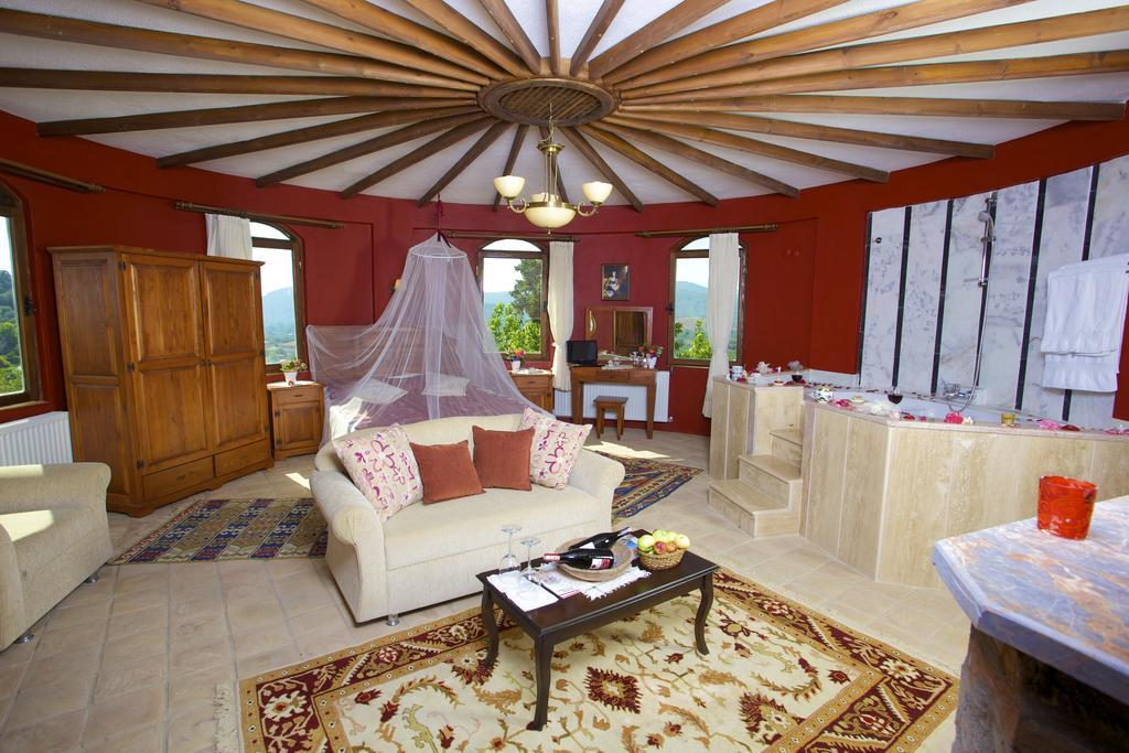 Efes Butik Otel Kirazli (Aegean) Buitenkant foto